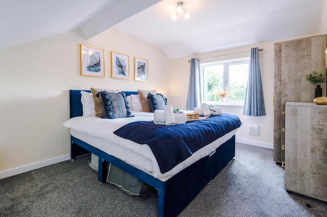 Charming 3-Bed Cottage In Chester, Ideal For Families & Workers, Free Parking - Sleeps 7 Exterior photo